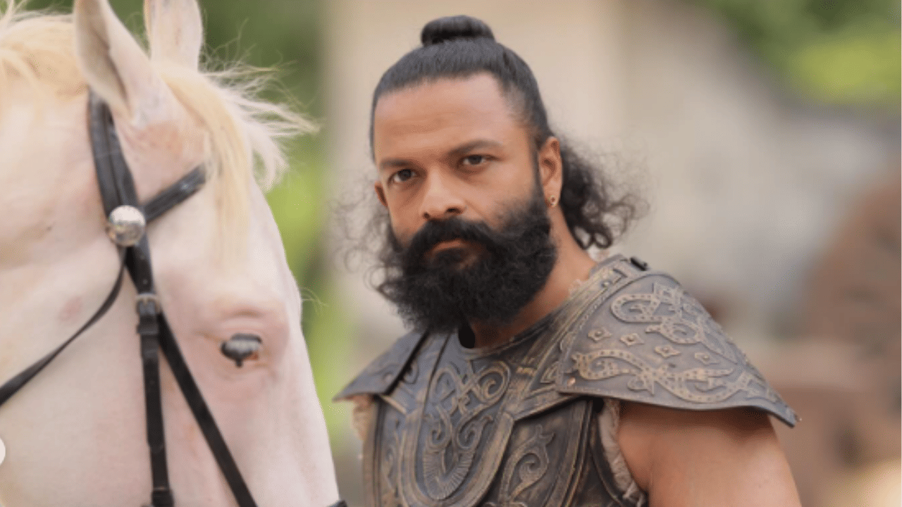 അതേസമയം, കത്തനാർ എന്ന് തിയറ്ററുകളിലെത്തുമെന്നതിൽ വ്യക്തതയില്ല. ചിത്രം 15 ഭാഷകളിൽ റിലീസ് ചെയ്യും. പ്രഭുദേവ, സാൻഡി, ദേവിക, നിതീഷ് ഭരദ്വാജ്, വിനീത്, ഹരീഷ് ഉത്തമൻ, ശ്രീകാന്ത് മുരളി, കുൽപ്രീത് യാദവ് എന്നിവരാണ് മറ്റ് പ്രധാന വേഷങ്ങളിൽ എത്തുന്നത്. (Image Credit: Instagram)
