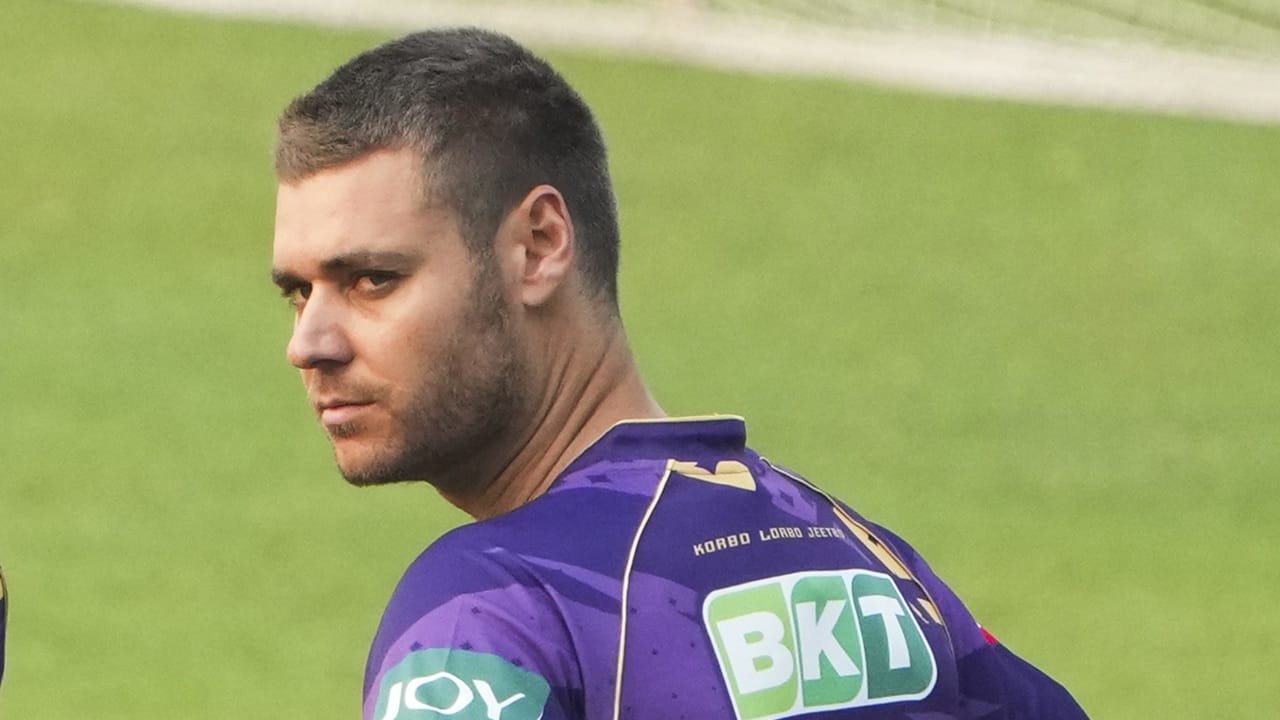 കഴിഞ്ഞ സീസണില് ജോണ്സണ് കൊല്ക്കത്തയ്ക്ക് വേണ്ടിയാണ് കളിച്ചത്. നാല് മത്സരങ്ങളിലാണ് കളിച്ചത്. ഒരു വിക്കറ്റ് മാത്രമേ നേടാനായുള്ളൂ. ചെന്നൈയില് താരം തിളങ്ങുമെന്ന പ്രതീക്ഷയിലാണ് ആരാധകര്.