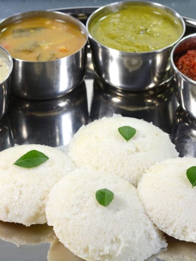 സ്റ്റീല്‍ പാത്രം നിറംമങ്ങിയോ? തിളക്കം വര്‍ധിപ്പിക്കാനിതാ ടിപ്പ്‌