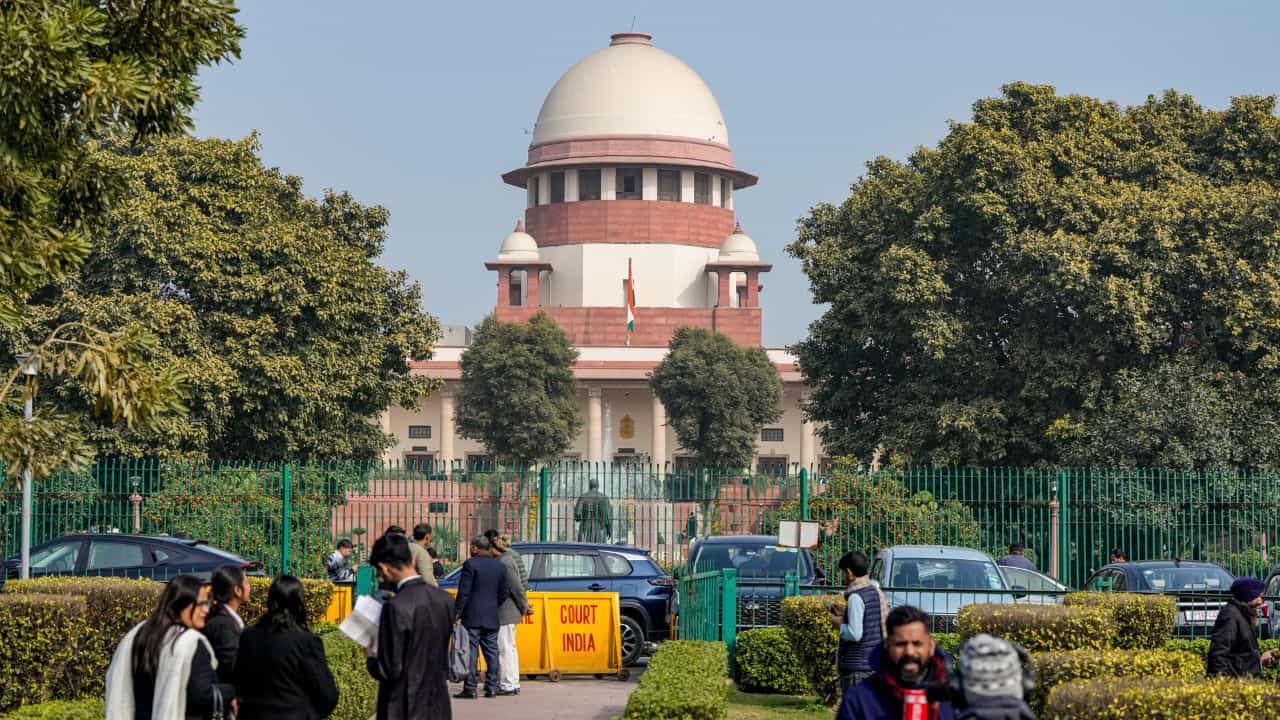 Supreme Court: വിവാഹം കഴിക്കുന്നത് വേലക്കാരിയെ അല്ല, വീട്ടുജോലി ഭർത്താവിൻ്റെയും കടമ; സുപ്രീം കോടതി