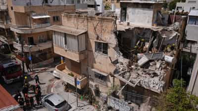 Iran Israel Tension: ടെല് അവീവ് ഉള്പ്പെടെ ലക്ഷ്യമിട്ട് ഇറാന്; ഇസ്രായേലില് വിവിധയിടങ്ങളില് മിസൈല് ആക്രമണം; നിരവധി പേര്ക്ക് പരിക്ക് Iran Israel Tension: ടെല് അവീവ് ഉള്പ്പെടെ ലക്ഷ്യമിട്ട് ഇറാന്; ഇസ്രായേലില് വിവിധയിടങ്ങളില് മിസൈല് ആക്രമണം; നിരവധി പേര്ക്ക് പരിക്ക്