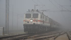 ട്രെയിൻ സർവീസുകൾ റദ്ദാക്കി, വഴിതിരിച്ചുവിട്ടു; അറിയേണ്ടതെല്ലാം