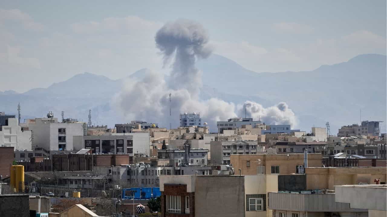 US Israel Iran Strike: പാമ്പിൻ്റെ തല വെട്ടിമാറ്റി, ലോകത്തിലെ ശക്തമായ സൈന്യം ഞങ്ങളുടേത്; ഐആർജിസി ആസ്ഥാനം തകർത്തെന്ന് യുഎസ് US Israel Iran Strike: പാമ്പിൻ്റെ തല വെട്ടിമാറ്റി, ലോകത്തിലെ ശക്തമായ സൈന്യം ഞങ്ങളുടേത്; ഐആർജിസി ആസ്ഥാനം തകർത്തെന്ന് യുഎസ്