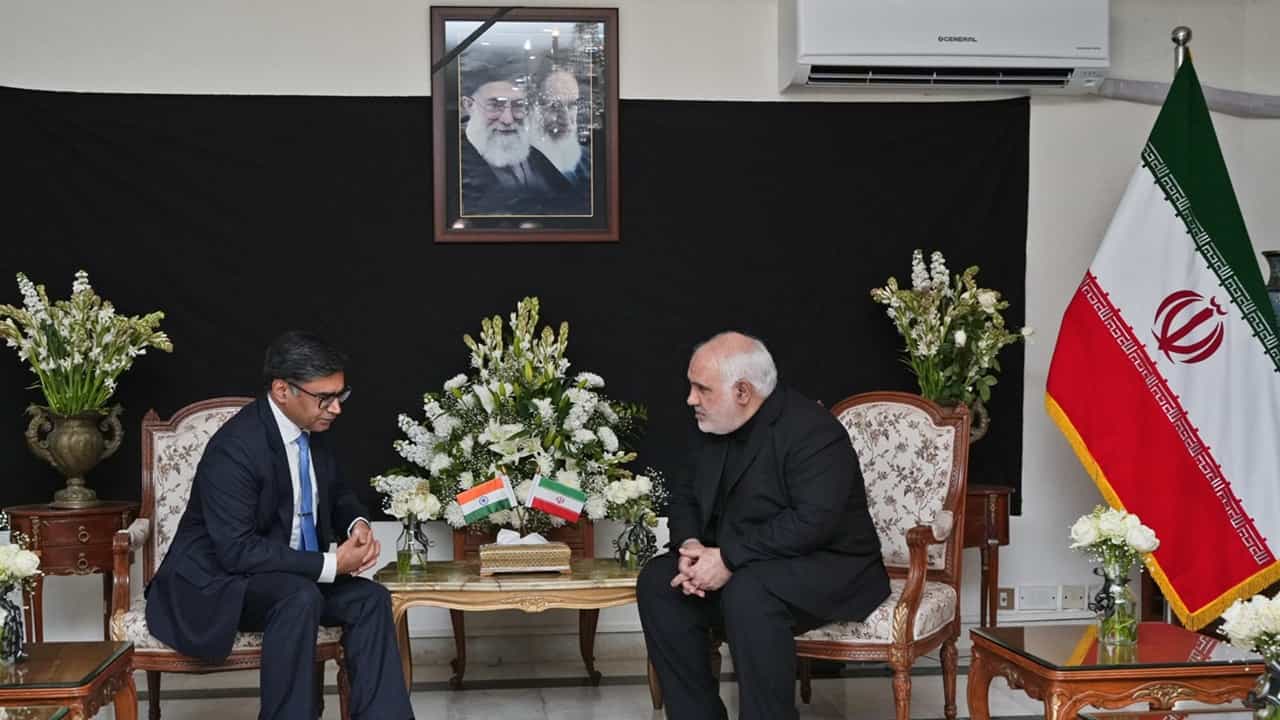 ഖമനേയിയുടെ മരണത്തില്‍ അനുശോചിച്ച് ഇന്ത്യ; ഇറാന്‍ സ്ഥാനപതിയുമായി കൂടിക്കാഴ്ച നടത്തി വിദേശകാര്യ സെക്രട്ടറി