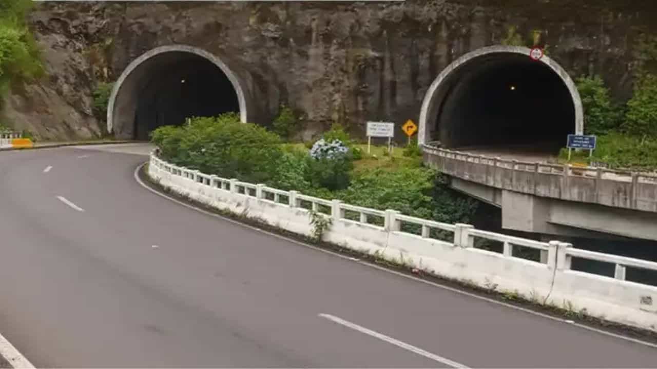 Wayanad Tunnel Road Project: വയനാട് തുരങ്ക പാത നിർമ്മാണം സുപ്രീം കോടതിയിലേക്ക്; പരിസ്ഥിതി അനുമതി റദ്ദാക്കണമെന്ന് ഹർജി