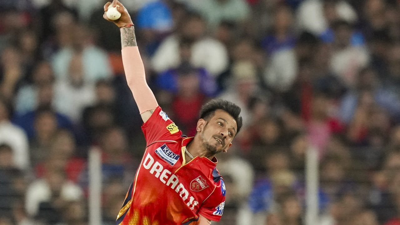 ശരീരം നോക്കണമെന്ന് ഈ വര്‍ഷമാദ്യം മുതല്‍ താന്‍ തീരുമാനിച്ചിരുന്നെന്നും താരം വ്യക്തമാക്കി. ഇപ്പോള് 35 വയസായി. കൂടുതല്‍ ആക്ടീവാകാനാണ് ഇനി താല്‍പര്യമെന്നും താരം തുറന്നുപറഞ്ഞു (Image Credits: PTI).