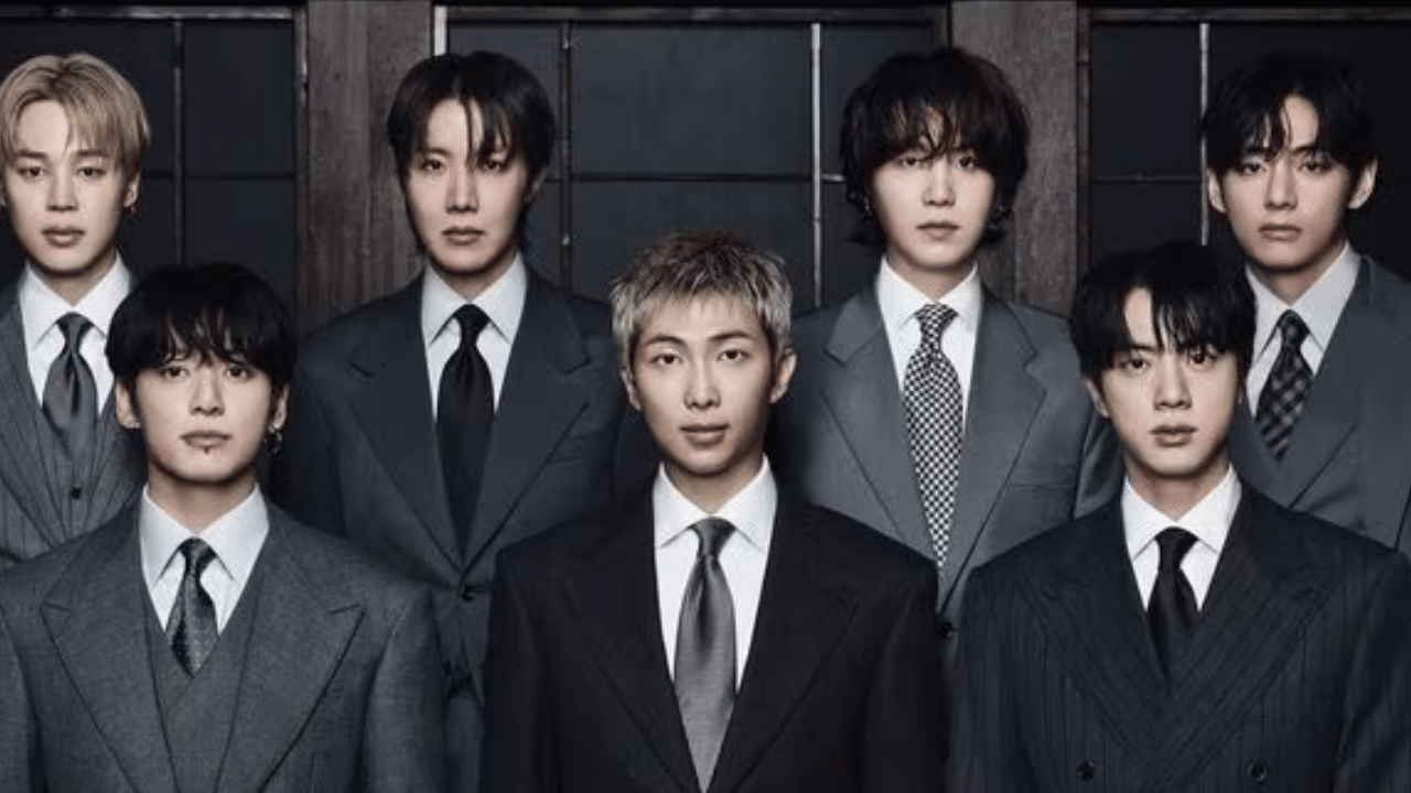 'ബിടിഎസ്: ദ കംബാക്ക്' (BTS: The Comeback) എന്ന് പേരിട്ടിരിക്കുന്ന ഈ പരിപാടി സോളിന്റെ ഹൃദയഭാഗത്തുള്ള ഗ്വാങ്വാമുൻ സ്ക്വയറിലാണ് നടക്കുന്നത്. കൂടാതെ, ടിക്കറ്റ് കിട്ടാതെ പോയവർക്കും മറ്റ് രാജ്യങ്ങളിലെ ആർമികൾക്കും വേണ്ടി പ്രമുഖ ഒടിടി പ്ലാറ്റ്ഫോമായ നെറ്റ്ഫ്ലിക്സിലൂടെ ലോകമെമ്പാടും തത്സമയം സംപ്രേഷണവും നടത്തുന്നുണ്ട്.