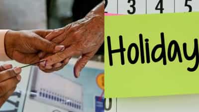 Kerala Assembly Election 2026: തിരഞ്ഞെടുപ്പുദിനത്തിലെ പൊതുഅവധി തീരുമാനം ആയി, വോട്ടിങ് യന്ത്രങ്ങളും സജ്ജമാകുന്നു