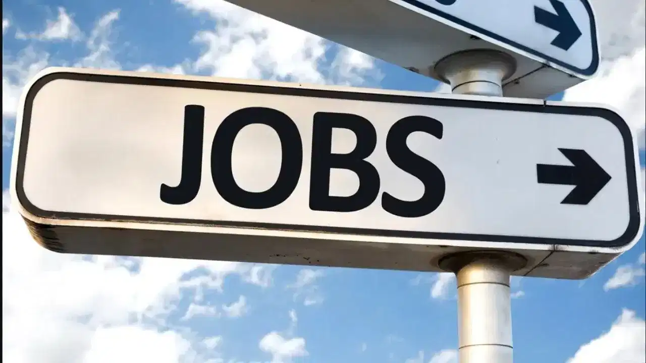 Kerala New Employment: ഇനി ജോലി തേടി നാടു വിടേണ്ട.... കേരളത്തിൽ പുതിയ തൊഴിൽ വിപ്ലവം വരുന്നു Kerala New Employment: ഇനി ജോലി തേടി നാടു വിടേണ്ട.... കേരളത്തിൽ പുതിയ തൊഴിൽ വിപ്ലവം വരുന്നു