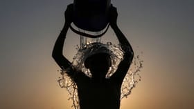 ചൂടോട് ചൂട്... മഴ വരില്ലേ; സംസ്ഥാനത്ത് ഈ ജില്ലകളിൽ ജാ​ഗ്രത