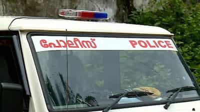 വിവാഹഭ്യർത്ഥന നിരസിച്ചു; യുവതിയെ ജിമ്മിൽ കയറി കുത്തിയ ശേഷം യുവാവ് എലിവിഷം കഴിച്ചു വിവാഹഭ്യർത്ഥന നിരസിച്ചു; യുവതിയെ ജിമ്മിൽ കയറി കുത്തിയ ശേഷം യുവാവ് എലിവിഷം കഴിച്ചു