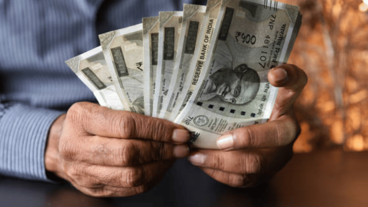 8th Pay Commission: അടിസ്ഥാന ശമ്പളം 54,000 രൂപയാകുമോ? ഫിറ്റ്‌മെന്റ് ഫാക്ടർ ആവശ്യങ്ങൾ ഇങ്ങനെ