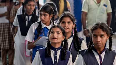 Plus One Admission 2026: പ്ലസ് വണ്ണിന് ഏത് ഗ്രൂപ്പ് എടുക്കും?; കൺഫ്യൂഷൻ വേണ്ട, ജോലി നോക്കി പഠിക്കാം