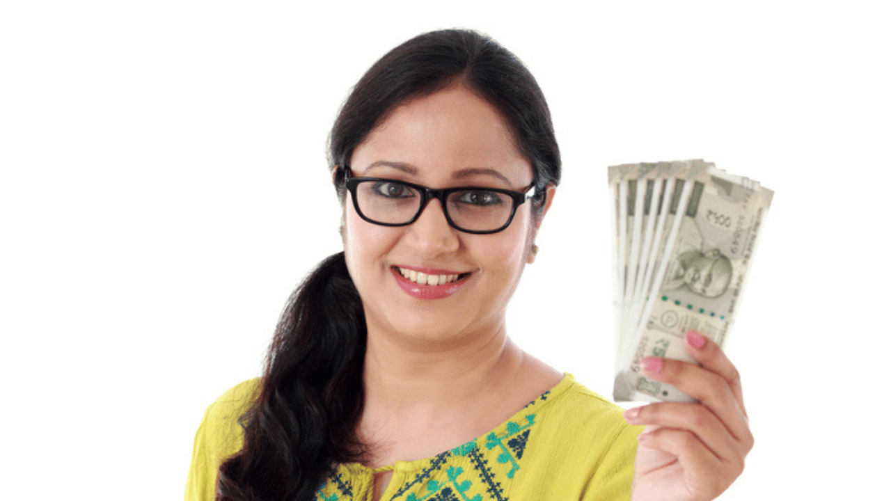 പബ്ലിക് പ്രൊവിഡന്റ് ഫണ്ട് ആണ് മറ്റൊരു ഓപ്ഷൻ. 7.1 ശതമാനമാണ് പലിശ നിരക്ക്. 15 വര്‍ഷമാണ് കാലാവധി. ആവശ്യമെങ്കിൽ 5 വർഷം വീതം നീട്ടാം. 500 മുതൽ 1.5 ലക്ഷം വരെ നിക്ഷേപിക്കാവുന്നതാണ്. (Image Credit: Getty Images)
