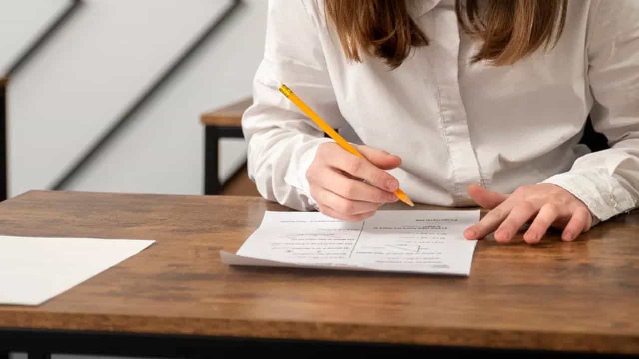 Kerala SSLC Exam 2026: എസ്എസ്എൽസി; മലയാളം 2 പഠിച്ചു തുടങ്ങാം, ശ്രദ്ധിച്ചാൽ ഫുൾ മാർക്ക്