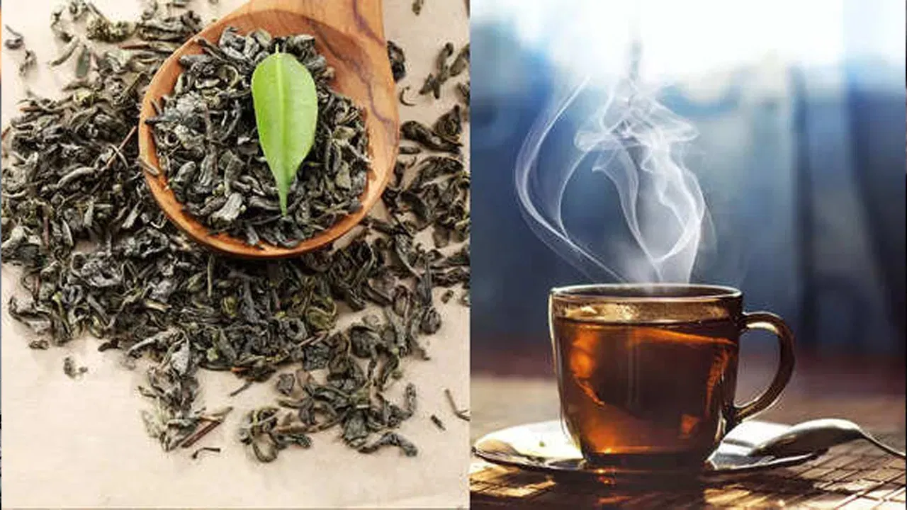 നര വന്നാല്‍ പിന്നെ ആര്‍ക്കും സമാധാനമില്ല. മുടി കറുപ്പിക്കാന്‍ പല തരത്തിലുള്ള വഴികള്‍ തേടുമ്പോള്‍ നമ്മള്‍ മറന്നു പോകുന്ന ചില നാട്ടറിവുകള്‍ ഉണ്ട്. അടുക്കളയിലെ സാധാരണമായ ഒരു ചേരുവ ഉപയോഗിച്ച് മുടിയുടെ നര മാറ്റാനും മുടി സമൃദ്ധമായി വളരാനും സാധിക്കുമെന്ന് പുതിയ കണ്ടെത്തലുകൾ. പലർക്കും ഹെന്നയുടെ കൂടെ ചേർക്കുന്ന ചേരുവ എന്ന നിലയിലാണ് തേയില അറിയുക, പക്ഷെ ഇതിനു മുടിയ്ക്ക് നിറം നൽകുന്നതിൽ വലിയ പങ്കാണ് ഉള്ളത്.