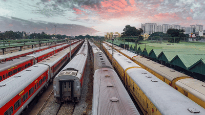 Summer Special Train: ട്രെയിനിൽ ടൂർ പോയാലോ? കേരളത്തിലുമുണ്ട് എട്ട് സ്റ്റോപ്പുകൾ, സ്പെഷ്യൽ ട്രെയിൻ വിവരങ്ങൾ ഇതാ...