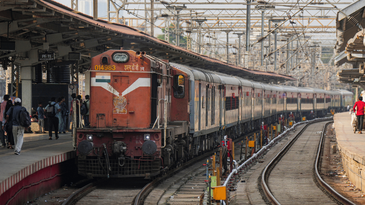 Train Service: കന്യാകുമാരി ഇരട്ടപ്പാത, ഇന്ന് മുതൽ ട്രെയിൻ ഗതാഗത ക്രമീകരണം Train Service: കന്യാകുമാരി ഇരട്ടപ്പാത, ഇന്ന് മുതൽ ട്രെയിൻ ഗതാഗത ക്രമീകരണം
