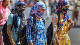 ചൂട് കഠിനമാണേ, 8 ജില്ലകളിൽ അതീവ ജാ​ഗ്രത നിർദേശം; ആശ്വാസമഴ എവിടെ?