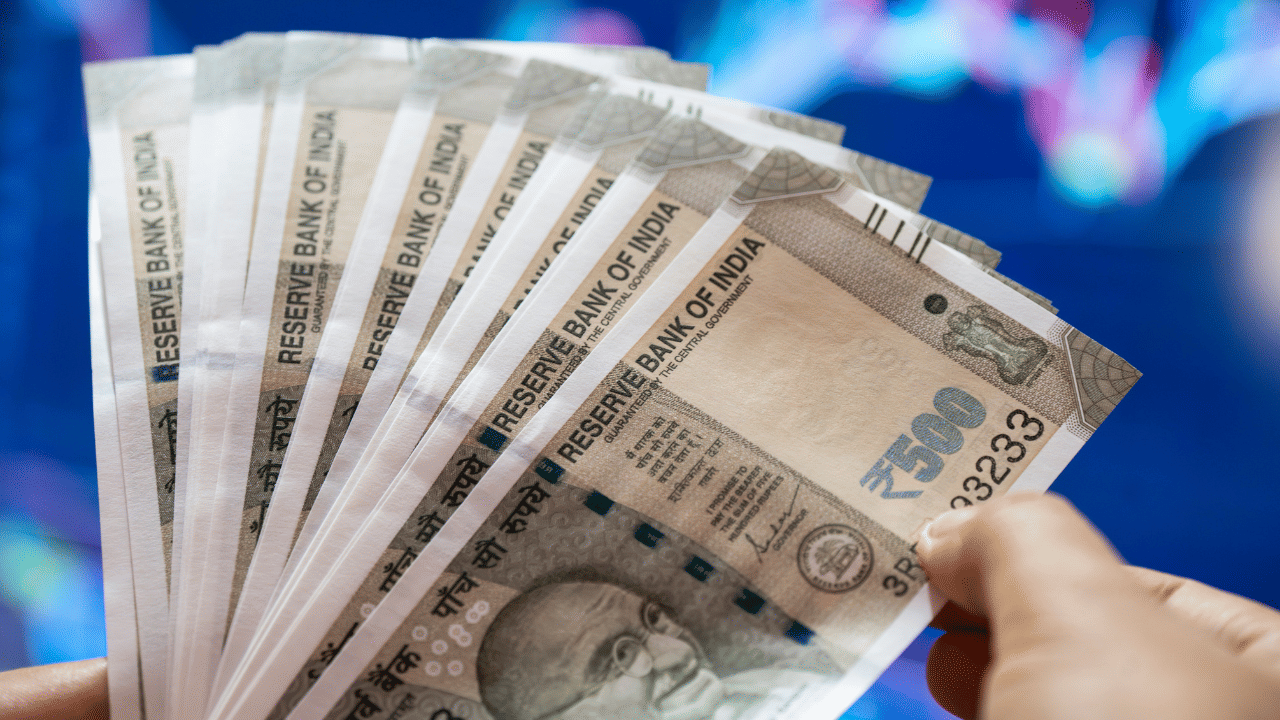 ക്ഷേമനിധി അംഗങ്ങൾക്കുള്ള ക്ഷേമ പെൻഷൻ അതാത് ബോർഡുകൾ വഴി വിതരണം ചെയ്യുന്നതാണ്. തിരഞ്ഞെടുപ്പിന് മുമ്പ് പെൻഷൻ വിതരണം പൂർത്തിയാക്കാനാണ് ലക്ഷ്യം. പെരുമാറ്റച്ചട്ടം വരുന്നതിന് മുമ്പ് ആവശ്യമായ തുക അനുവദിച്ചിരുന്നു.