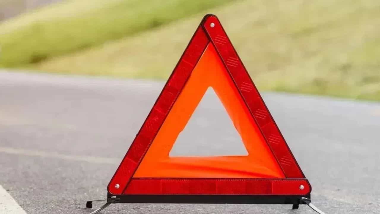 ലോറിയിൽ ഓട്ടോറിക്ഷ ഇടിച്ച് അപകടം; ഓട്ടോറിക്ഷ ഡ്രൈവർക്കും സഹോദരിക്കും ദാരു ണാന്ത്യം