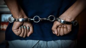 തിരുവനന്തപുരത്ത് ബാറിനുള്ളിൽ തര്‍ക്കം; യുവാവിനെ നടുറോഡില്‍...