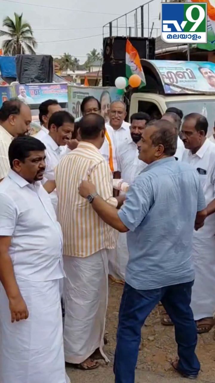 മാന്നാർ പരുമലയിൽ  ക്രിക്കറ്റ് താരം അസ്ഹറുദ്ദീൻ എത്തിയപ്പോൾ