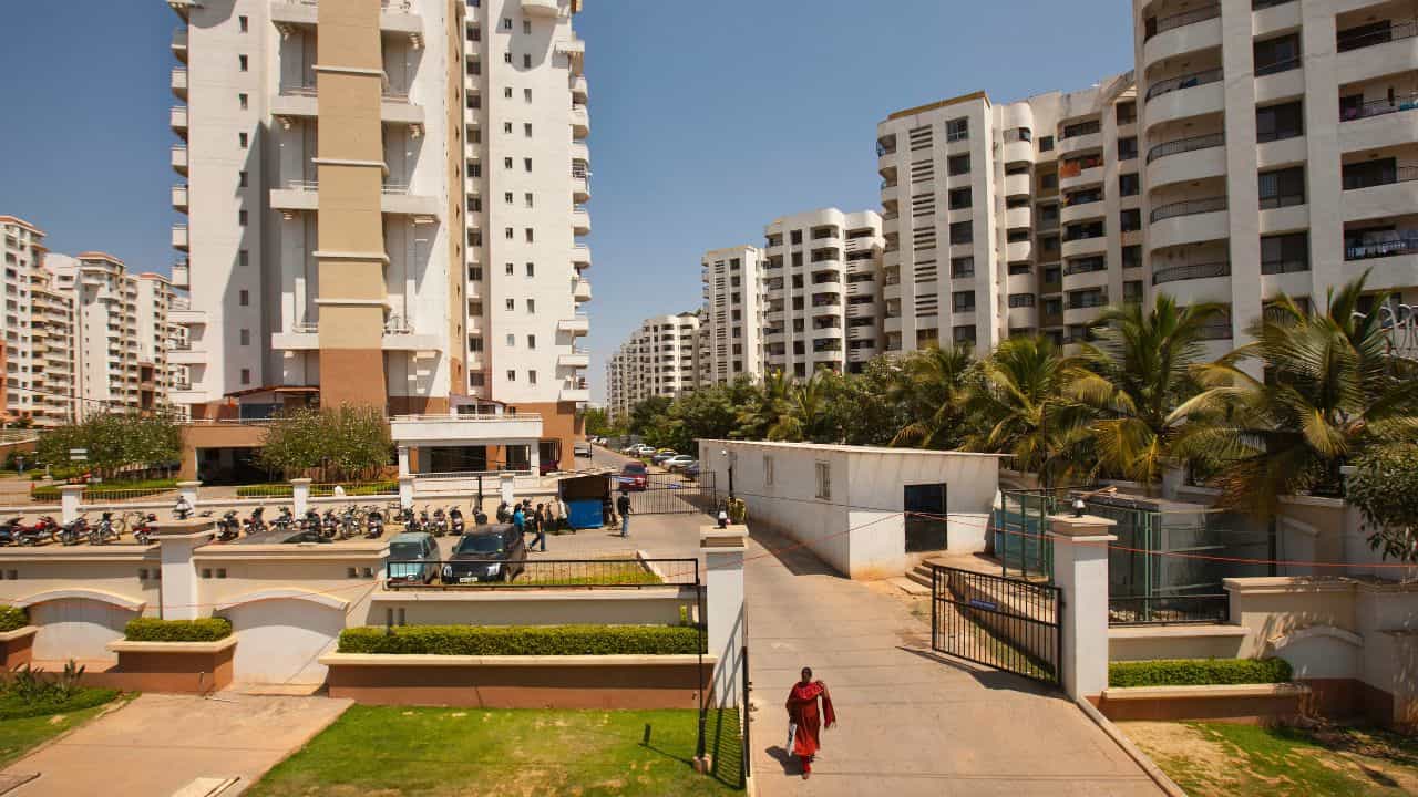Bengaluru Real Estate: ബെംഗളൂരുവില്‍ താമസിക്കാനാകില്ല; കൊച്ചുവീടിന് പോലും വേണ്ടത് കോടികള്‍
