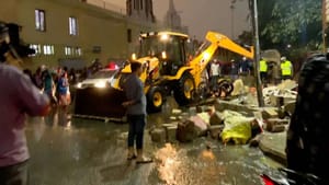 Bengaluru Rain Tragedy: ദുരിതം പെയ്തിറങ്ങി! ബെംഗളൂരുവില്‍ മതില്‍ തകര്‍ന്ന് രണ്ട് മലയാളികള്‍ മരിച്ചു