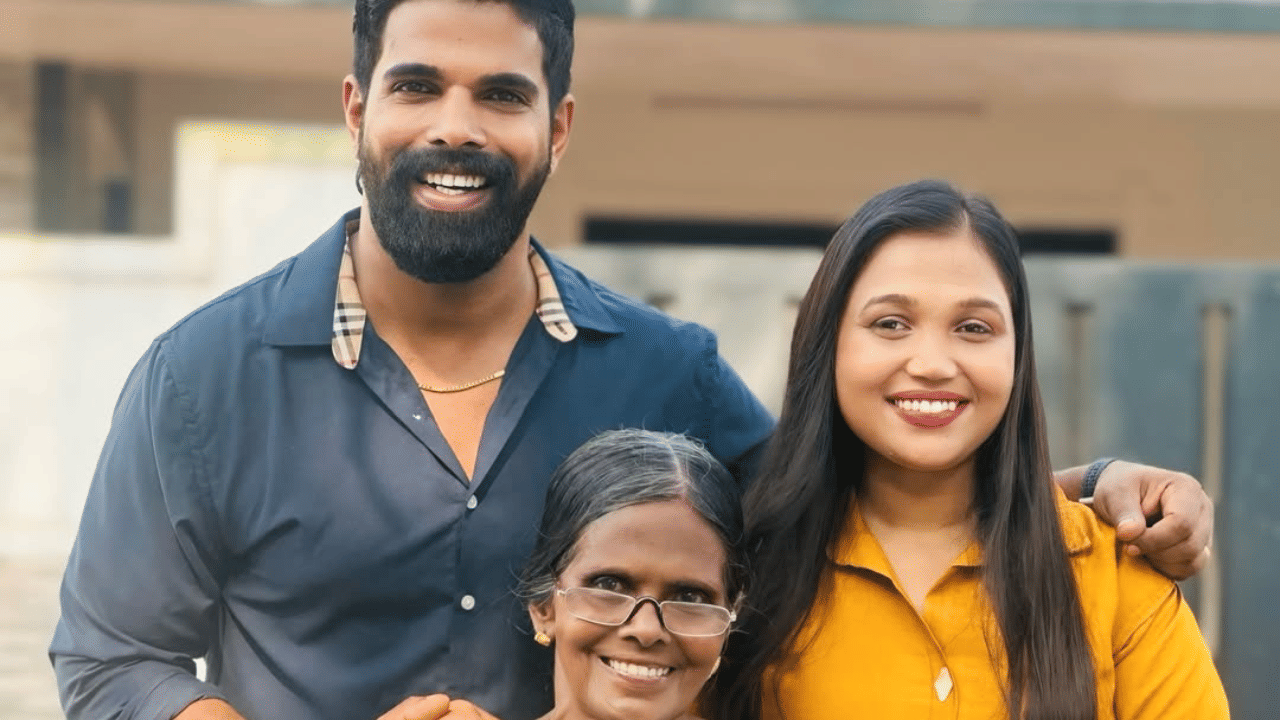 കൂടാതെ വീട് വയ്ക്കാനുള്ള പ്ലാനുണ്ടെന്നും ബിനീഷ് വെളിപ്പെടുത്തി. ഞങ്ങൾ താമസിക്കുന്നത് എന്റെ രണ്ടാമത്തെ ചേട്ടന്റെ വീട്ടിലാണ്. അമ്മച്ചിക്ക് നാല് മക്കളാണ്. മൂന്ന് പേരും വീട് വച്ചു. എനിക്ക് തറവാടാണ് തന്നത്. അത് ഞാൻ പൊളിച്ച് ഇട്ടിട്ട് അ‍ഞ്ച്, ആറ് വർഷമായി. വീട് വൈകാതെ വെക്കുമെന്നും ബിനീഷ് പറഞ്ഞു. (Image Credit: Instagram)