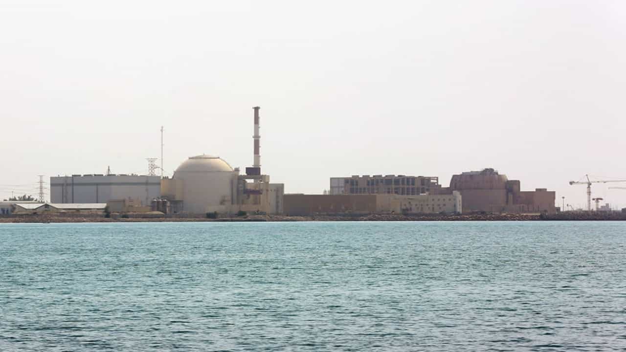 Iran-Gulf: എല്ലാം വിഷമയമാകും, കുടിവെള്ളം മുട്ടും; ഗള്ഫ് രാജ്യങ്ങളെ ഭീതിയിലാഴ്ത്തി ഇറാന്റെ ബുഷെഹര് ആണവനിലയം Iran-Gulf: എല്ലാം വിഷമയമാകും, കുടിവെള്ളം മുട്ടും; ഗള്ഫ് രാജ്യങ്ങളെ ഭീതിയിലാഴ്ത്തി ഇറാന്റെ ബുഷെഹര് ആണവനിലയം