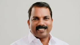 അടൂരിലെ യുഡിഎഫ് സ്ഥാനാര്‍ത്ഥിക്കെതിരെ കേസെടുക്കാന്‍ നിര്‍ദ്ദേശം