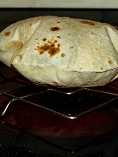 പാന്‍ ഇല്ലാതെ ഗ്യാസ് ഫ്ലെയിമിൽ ചപ്പാത്തി ചുട്ടാല്‍ കുഴപ്പമോ?