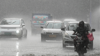 Modi-Rahul: പാര്‍ലമെന്റ് വളപ്പില്‍ രാഹുലിനോട് കുശലം പറഞ്ഞ് മോദി; വീഡിയോ വൈറല്‍