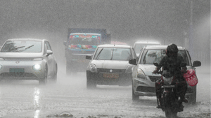 Chennai Weather: കനത്ത ചൂടിനിടെ ആശ്വാസമഴ, ചെന്നൈ മലയാളികളേ…. കുടയെടുത്തോണേ