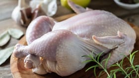 കോഴിയിറച്ചിയുടെ തൊലി കഴിക്കുന്നത് ഗുണമോ ദോഷമോ