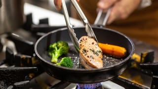 Diabetes Risk: പ്രമേഹം കണ്ണുകളെ ബാധിച്ചു തുടങ്ങുന്നത് ഇങ്ങനെ: കാഴ്ച നഷ്ടപ്പെടുന്നത് മുമ്പ് ചെയ്യേണ്ടത്