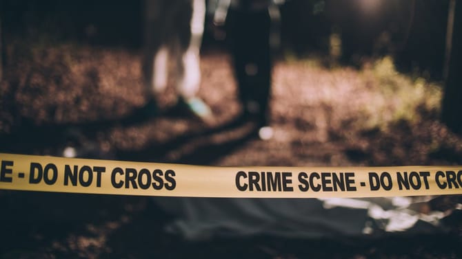 ഫോൺ ഉപയോഗത്തെ ചൊല്ലി തർക്കം; ഭാര്യയെ കഴുത്തിൽ ഷാൾ മുറുക്കി....