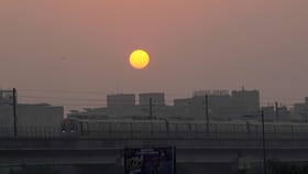 ഡല്‍ഹി മെട്രോ ബ്ലൂ ലൈനില്‍ ഞായറാഴ്ച സര്‍വീസുകള്‍ക്ക് നിയന്ത്രണം