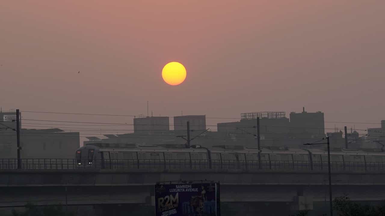 Delhi Metro: ഡല്‍ഹി മെട്രോ യാത്രക്കാരുടെ ശ്രദ്ധയ്ക്ക്; ബ്ലൂ ലൈനില്‍ ഞായറാഴ്ച സര്‍വീസുകള്‍ക്ക് നിയന്ത്രണം; പുതിയ ഷെഡ്യൂള്‍ പുറത്ത്‌