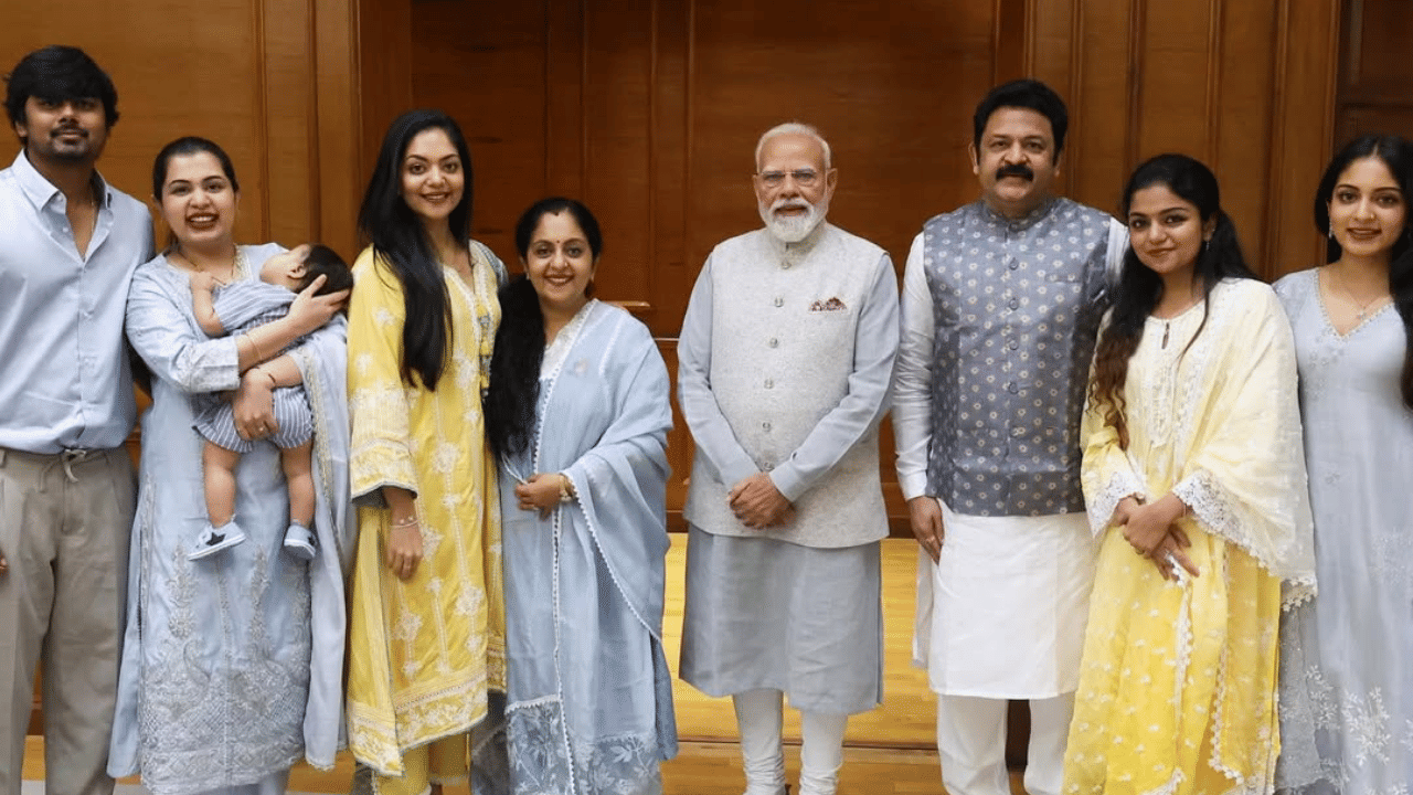 എന്നാൽ അശ്വിന്റെ പിറന്നാളിന് കെകെ ഫാമിലിയിലെ ആരും വിഷ് ചെയ്യാത്തതും ചർച്ചയായി. അർജുനും നിമിഷിനും വേണ്ടി പിറന്നാൾ ദിനത്തിൽ സ്റ്റോറികൾ പോസ്റ്റ് ചെയ്യാറുമുണ്ട്. ദിയയുടെ ഭർത്താവിനെ ഒരു കുടുംബാംഗമായി പോലും അവർ കാണുന്നില്ലേ, അശ്വിനെ ഇഷ്ടമില്ലേ തുടങ്ങി ധാരാളം കമന്റുകളാണ് വന്നത്. (Image Credit: Instagram)