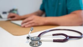 സംശയം ചോദിച്ചതിന് ഡോക്ടർ ഒ പി ടിക്കറ്റ് വലിച്ചുകീറി