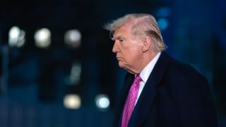 Viral Video: പവർ പ്ലാൻ്റ് ബോംബിട്ട് തകർക്കുമെന്ന് ട്രംപ്, മുന്നിൽ ആ യുവതി ഇരുന്നു, ഒപ്പം സംഗീതവും