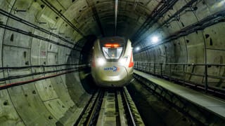 Hajj 2026 : തിരക്ക് നിയന്ത്രിക്കാൻ ഇലക്ട്രോണിക് സംവിധാനങ്ങളും വിപുലമായ ക്യാമ്പുകളും… ഹാജിമാരെ വരവേൽക്കാൻ സൗദി സജ്ജം