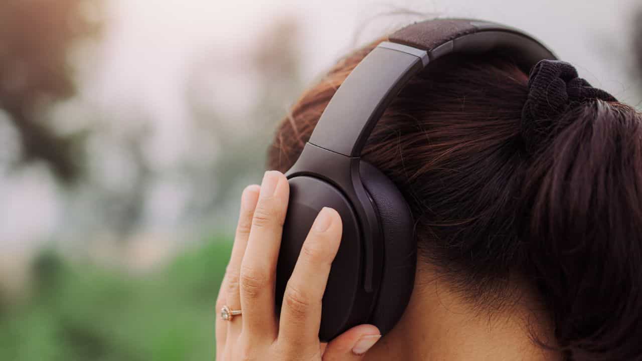 Ear Healthcare: കേൾവിക്കുറവുണ്ടാകില്ല... ഹെഡ്‌ഫോൺ ഉപയോ​ഗിക്കുമ്പോൾ ശ്രദ്ധിക്കേണ്ട പ്രധാന കാര്യം