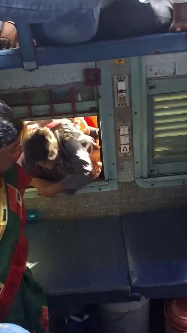 എമർജെൻസി എക്സിറ്റോ, അതോ എമർജെൻസി എൻ്ററോ?