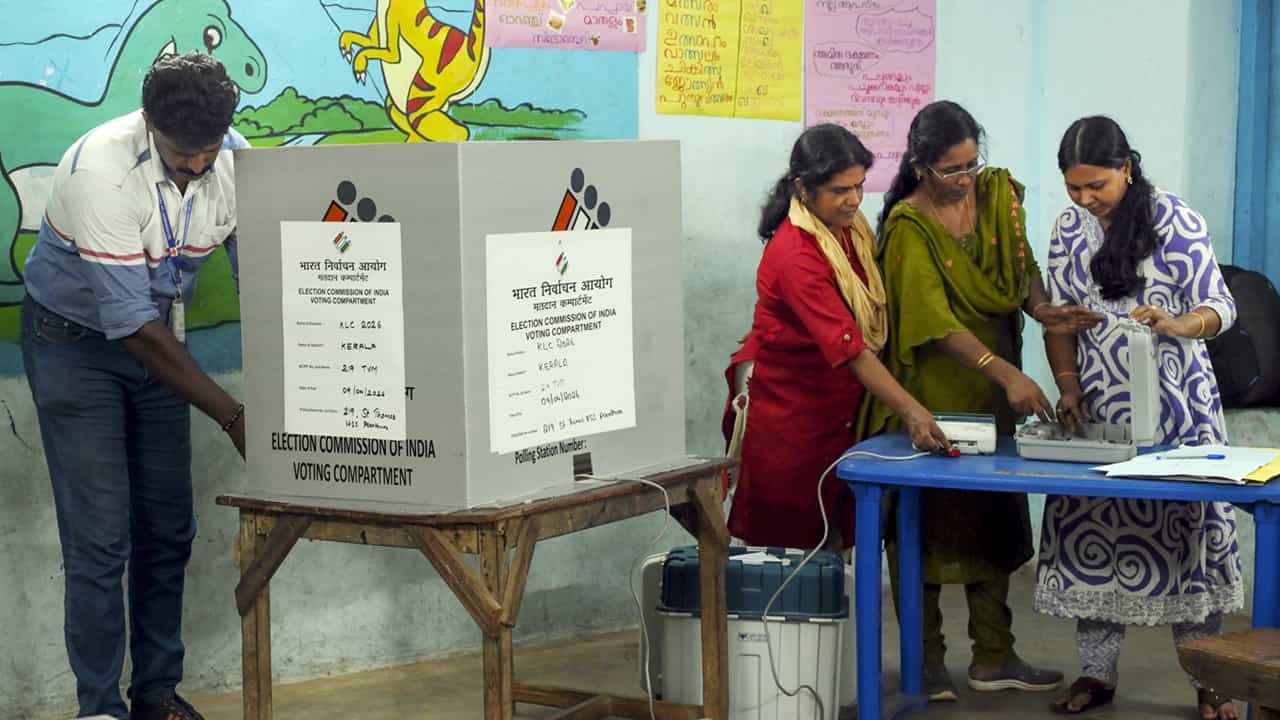 Kerala Assemly Election 2026: നല്ല നാളെയ്ക്കായി ഇന്ന് വിധിയെഴുത്ത്‌; വോട്ടെടുപ്പ് രാവിലെ ഏഴ് മുതല്‍; ഭരണമാറ്റമോ, തുടര്‍ഭരണമോ?