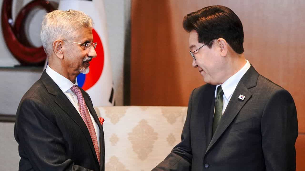 Lee Jae Myung: മോദിയെ കാണാന്‍ ലീ ഇന്ത്യയിലെത്തി; കൊറിയയുമായി സ്‌ട്രോങ് ബോണ്ട്‌