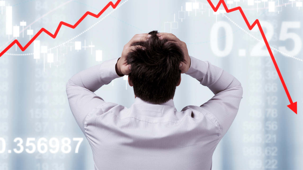 Markets Crashed: ഒരു മണിക്കൂർ, നിക്ഷേപകർക്ക് നഷ്ടമായത് 10 ലക്ഷം കോടി രൂപ, വിപണിയിൽ സംഭവിച്ചത് എന്ത്? Markets Crashed: ഒരു മണിക്കൂർ, നിക്ഷേപകർക്ക് നഷ്ടമായത് 10 ലക്ഷം കോടി രൂപ, വിപണിയിൽ സംഭവിച്ചത് എന്ത്?