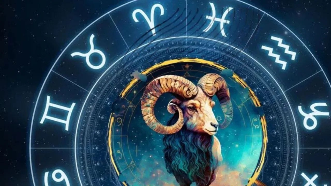  മേടം: മേടം രാശിക്കാരുടെ ജീവിതത്തിൽ ബുധാദിത്യ രാജയോഗം വലിയ ഭാഗ്യങ്ങൾ തുണക്കും. ഈ കാലയളവിൽ വിചാരിച്ചത് എന്തും നേടാനും ജീവിതത്തിൽ സന്തോഷം കൈവരിക്കാനും സാധിക്കും. ആത്മവിശ്വാസം വർദ്ധിക്കുകയും സമൂഹത്തിൽ ബഹുമാനം ലഭിക്കുകയും ചെയ്യും. തൊഴിൽ ചെയ്യുന്നവരെ സംബന്ധിച്ച് സ്ഥാന കയറ്റത്തിനും മുതിർന്ന ഉദ്യോഗസ്ഥരിൽ നിന്നും പ്രശംസയ്ക്കും കാരണമാകും. ബിസിനസുകാരെ സംബന്ധിച്ച പ്രധാന കരാറിൽ ഏർപ്പെടാൻ സാധിക്കും. ബിസിനസിൽ ഗണ്യമായ ലാഭം ഉണ്ടാകും. ദാമ്പത്യ ജീവിതത്തിലും സന്തോഷം.
